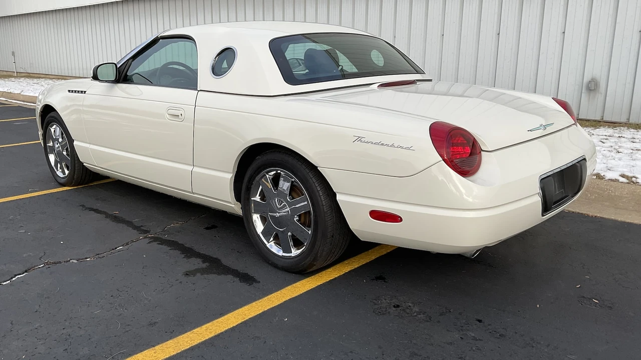 2002 Ford Thunderbird 11th Gen - Image 3 of 16