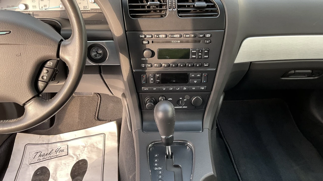 2002 Ford Thunderbird 11th Gen - Image 6 of 16