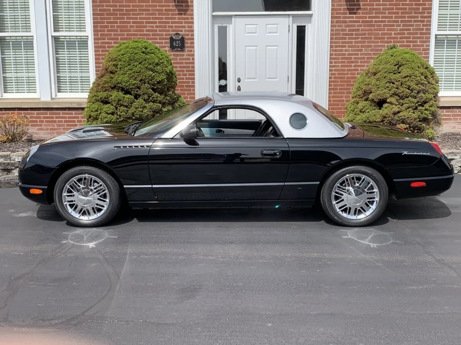2002 Ford Thunderbird 11th Gen - Image 2 of 9