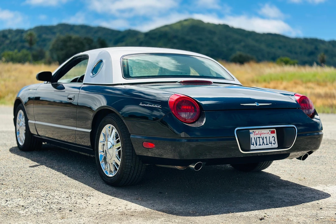 2002 Ford Thunderbird 11th Gen - Image 4 of 31