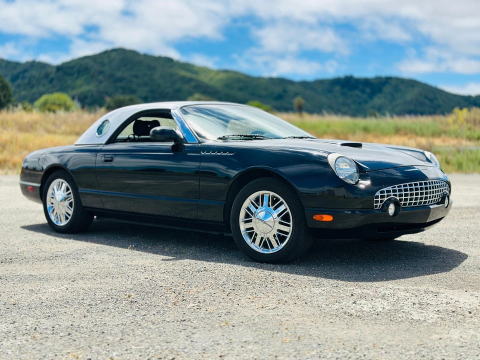2002 Ford Thunderbird 11th Gen - Image 20 of 31