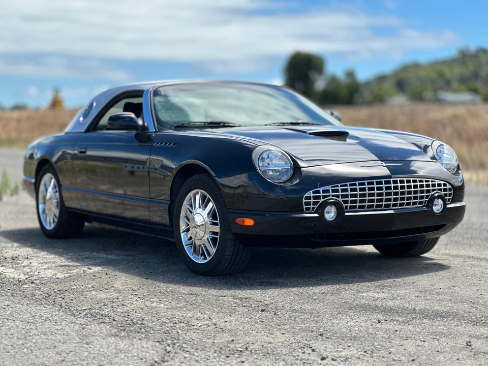 2002 Ford Thunderbird 11th Gen - Image 24 of 31