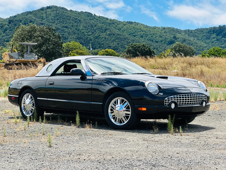 2002 Ford Thunderbird 11th Gen - Image 22 of 31