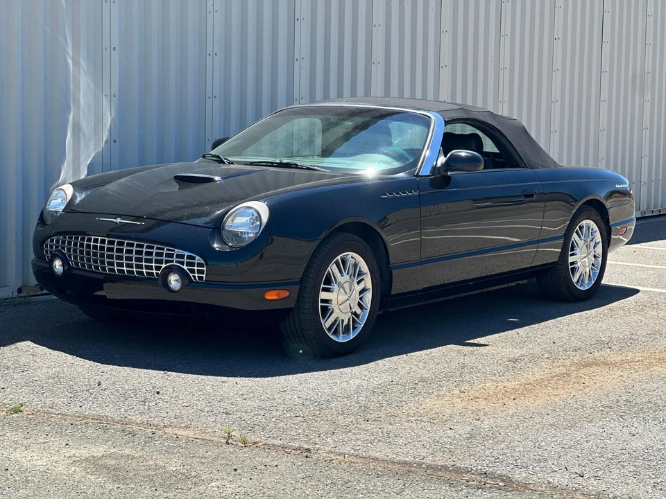 2002 Ford Thunderbird 11th Gen - Image 26 of 31