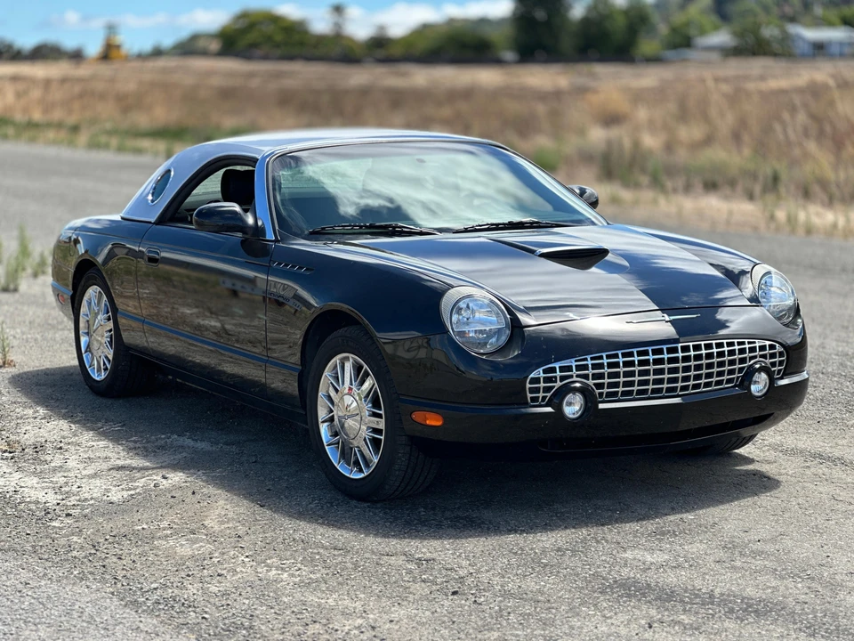 2002 Ford Thunderbird 11th Gen - Image 23 of 31