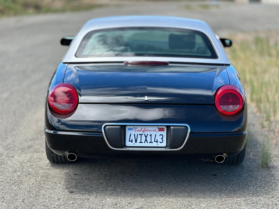 2002 Ford Thunderbird 11th Gen - Image 16 of 31