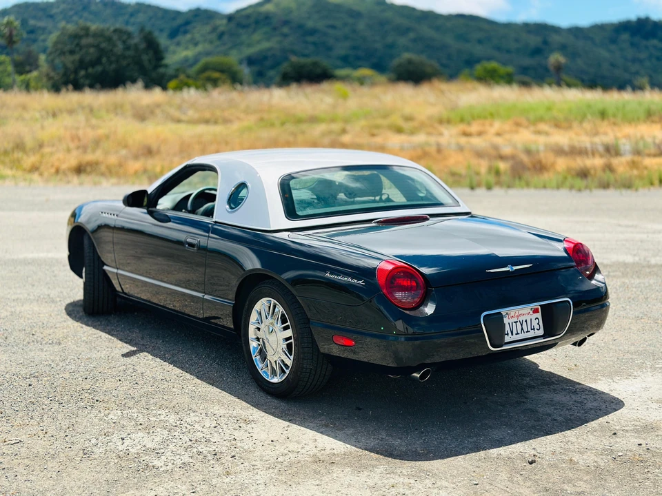 2002 Ford Thunderbird 11th Gen - Image 15 of 31