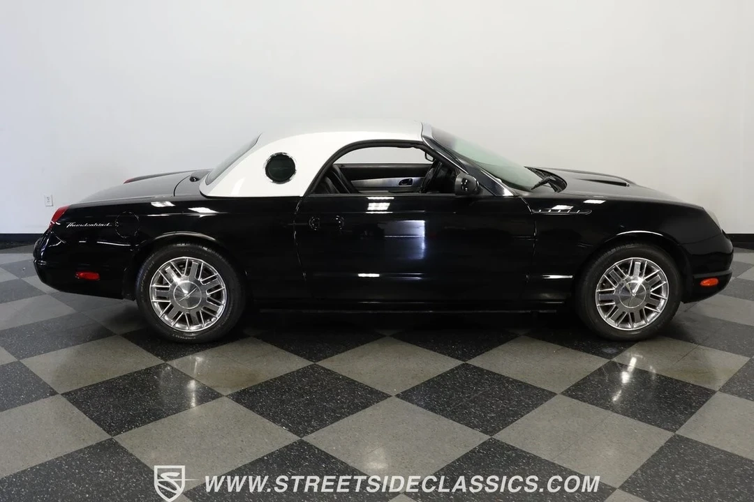 2002 Ford Thunderbird 11th Gen - Image 13 of 21