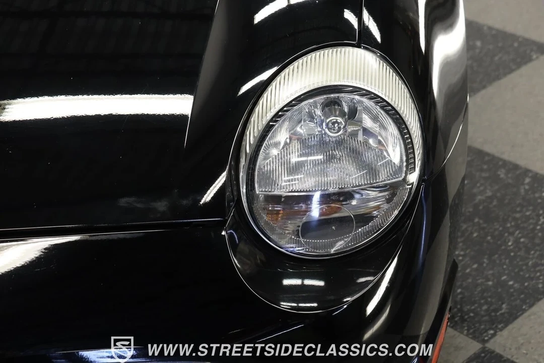 2002 Ford Thunderbird 11th Gen - Image 20 of 21