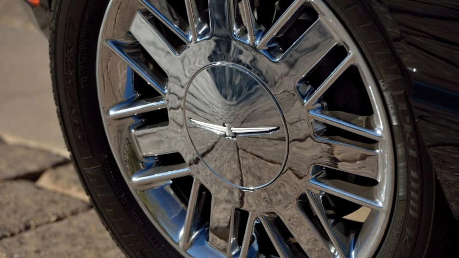 2002 Ford Thunderbird 11th Gen - Image 15 of 29