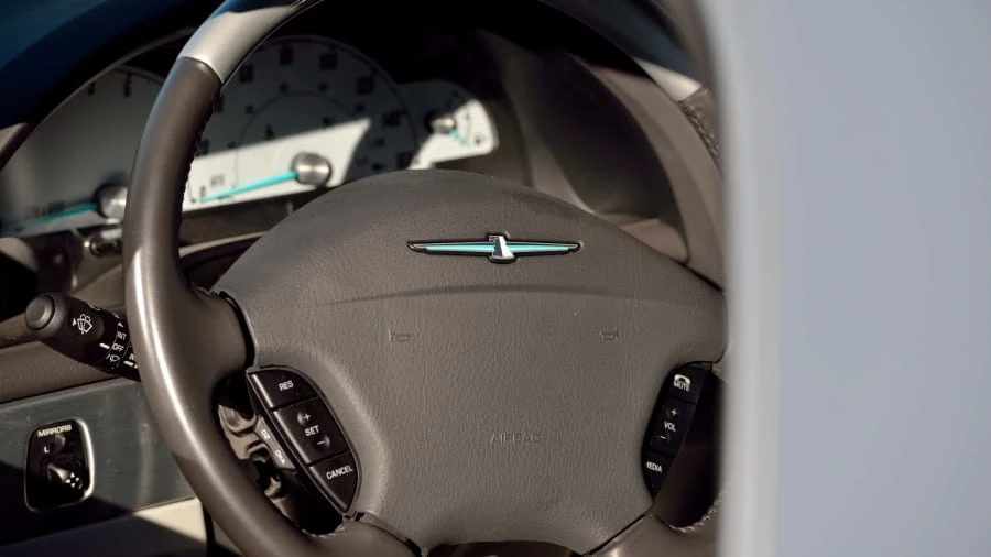 2002 Ford Thunderbird 11th Gen - Image 19 of 29