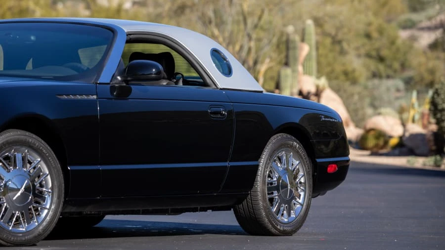 2002 Ford Thunderbird 11th Gen - Image 20 of 23