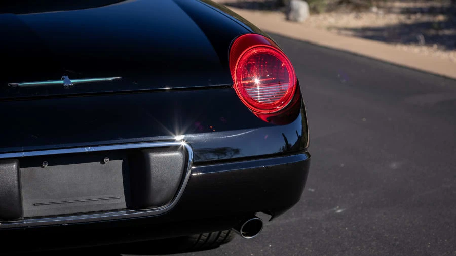 2002 Ford Thunderbird 11th Gen - Image 22 of 23