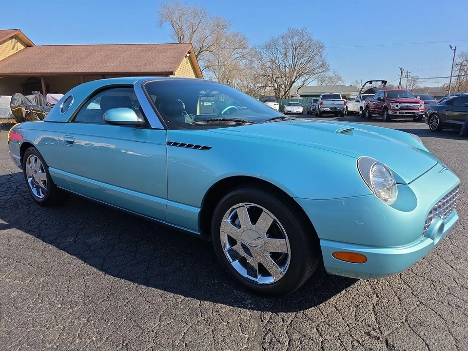 2002 Ford Thunderbird 11th Gen - Image 18 of 21