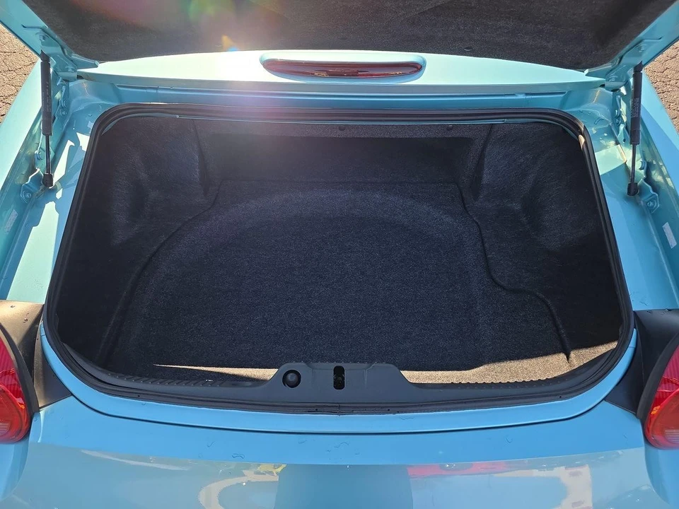 2002 Ford Thunderbird 11th Gen - Image 15 of 21