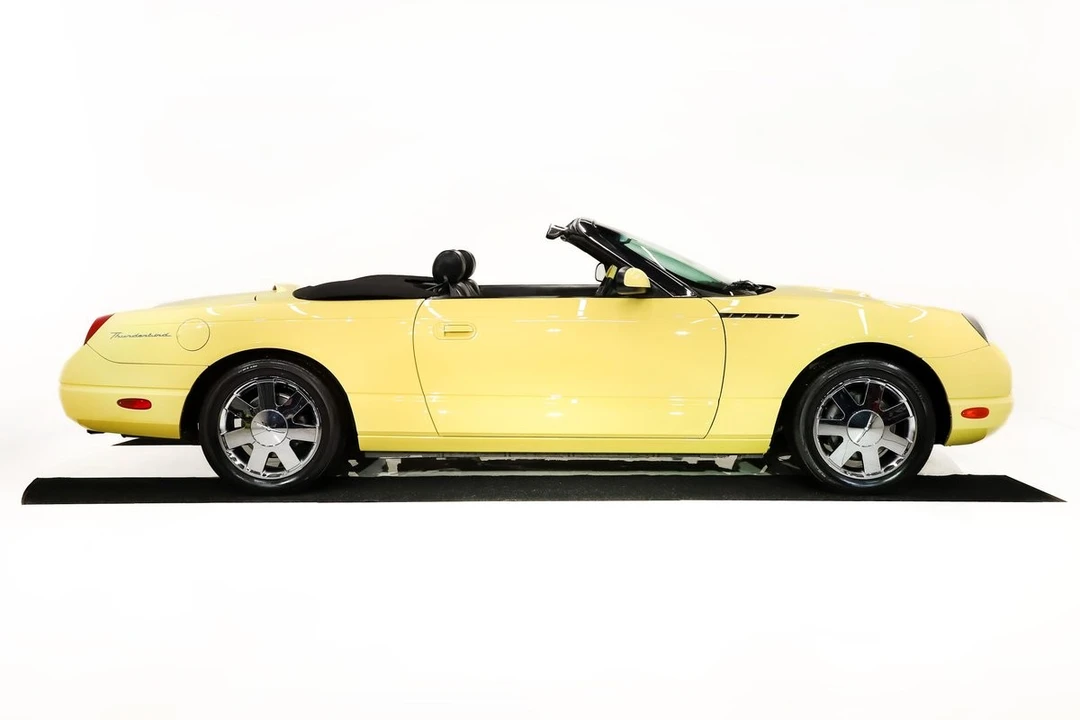2002 Ford Thunderbird 11th Gen - Image 16 of 31