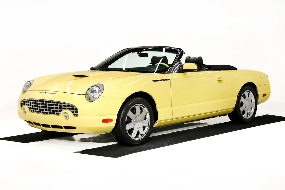 2002 Ford Thunderbird 11th Gen - Image 23 of 31