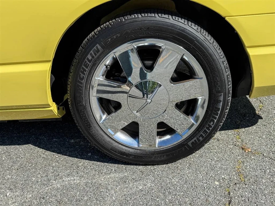 2002 Ford Thunderbird 11th Gen - Image 21 of 31