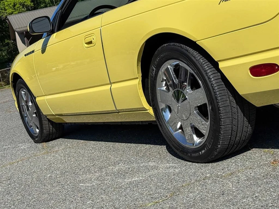 2002 Ford Thunderbird 11th Gen - Image 24 of 31