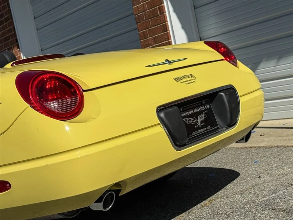 2002 Ford Thunderbird 11th Gen - Image 25 of 31