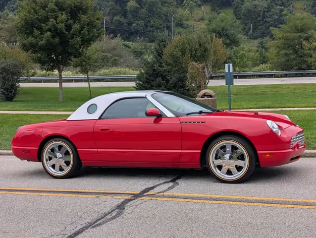 2002 Ford Thunderbird 11th Gen - Image 10 of 13