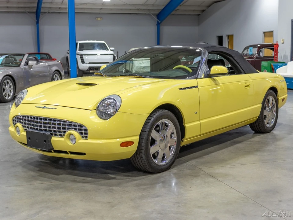 2002 Ford Thunderbird 11th Gen - Image 11 of 21