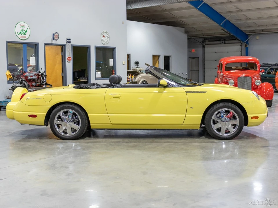 2002 Ford Thunderbird 11th Gen - Image 8 of 21