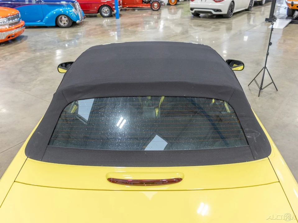 2002 Ford Thunderbird 11th Gen - Image 18 of 21