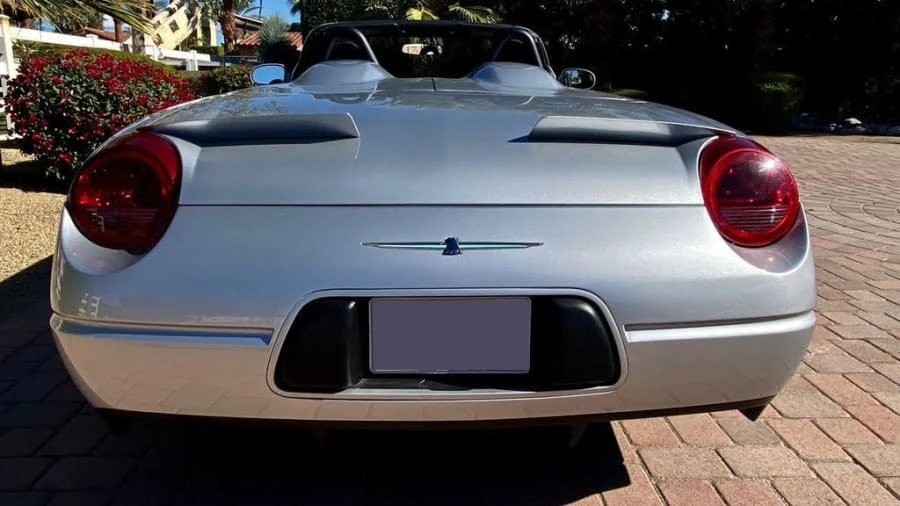 2002 Ford Thunderbird 11th Gen - Image 13 of 16