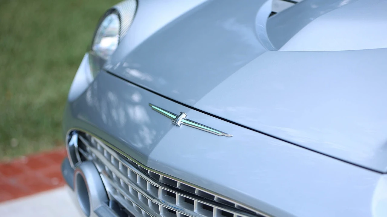 2002 Ford Thunderbird 11th Gen - Image 22 of 31