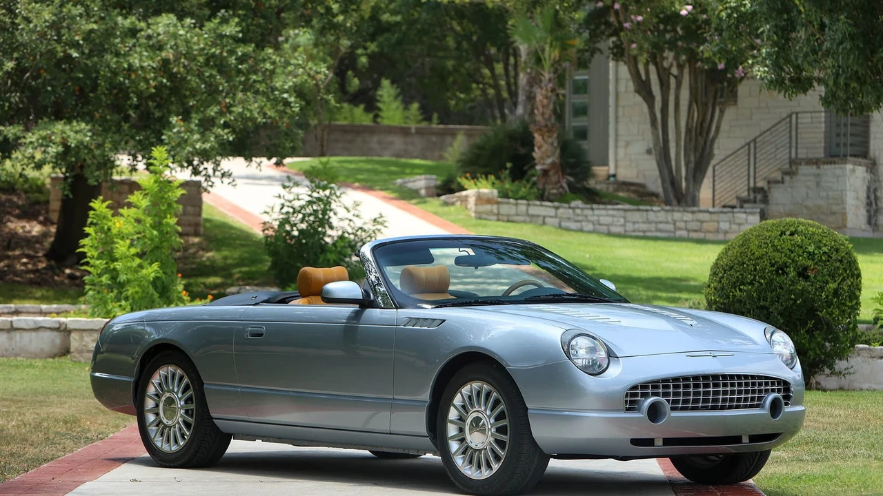 2002 Ford Thunderbird 11th Gen - Image 14 of 31