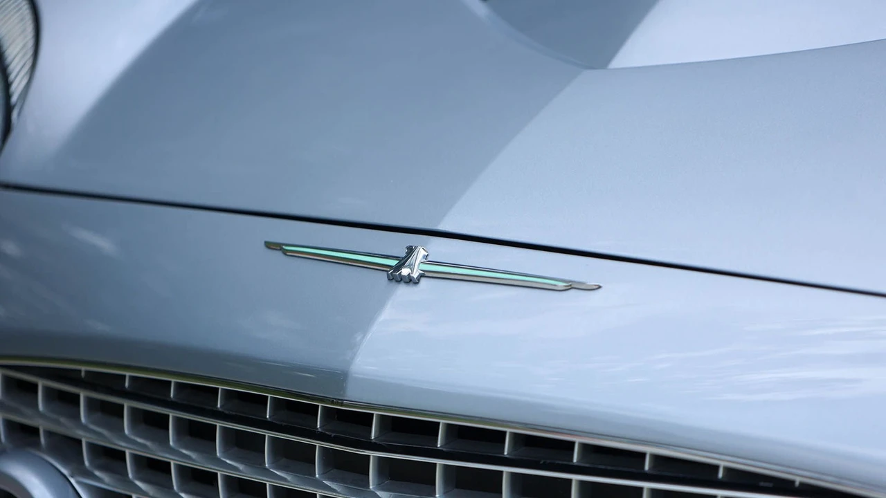 2002 Ford Thunderbird 11th Gen - Image 21 of 31