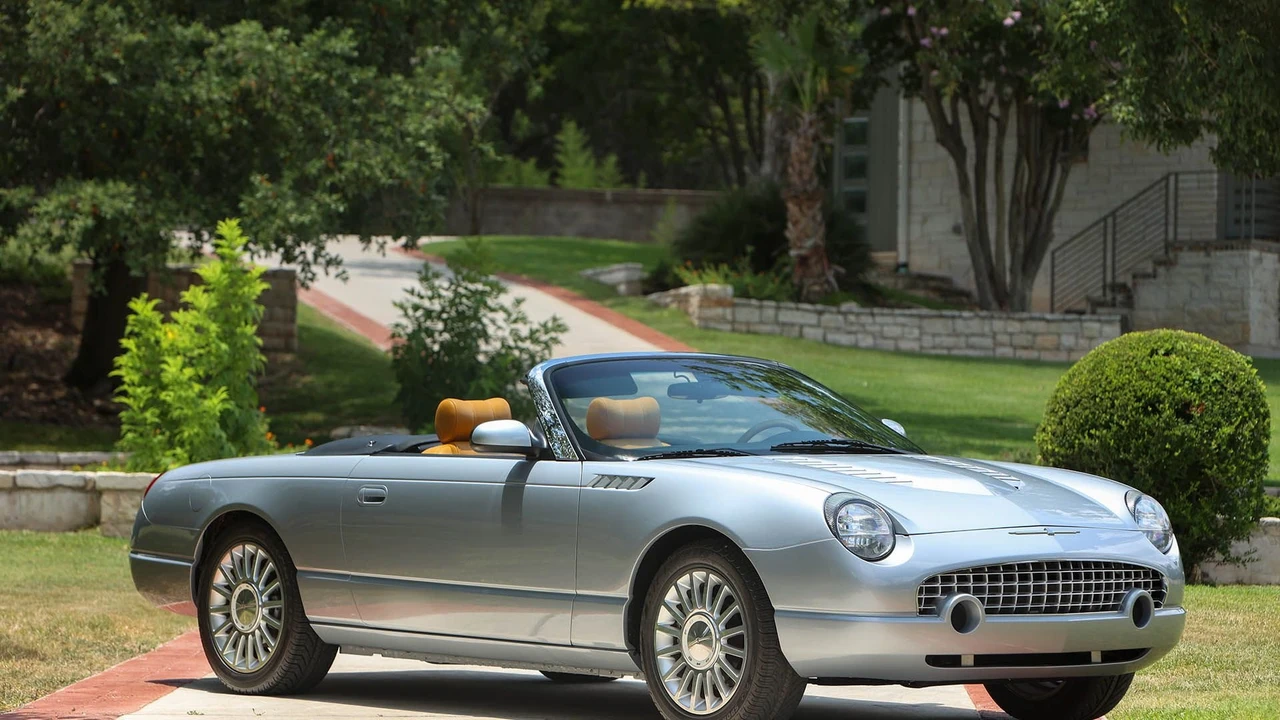 2002 Ford Thunderbird 11th Gen - Image 8 of 31