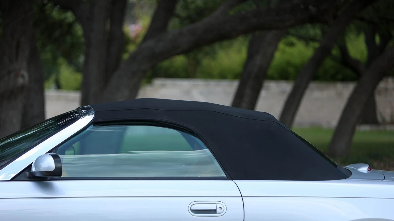 2002 Ford Thunderbird 11th Gen - Image 17 of 31