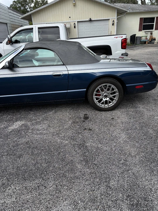 2002 Ford Thunderbird 11th Gen - Image 6 of 11