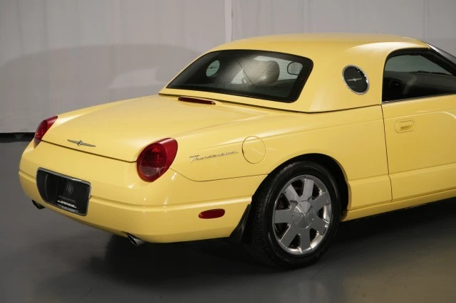 2002 Ford Thunderbird 11th Gen - Image 24 of 31
