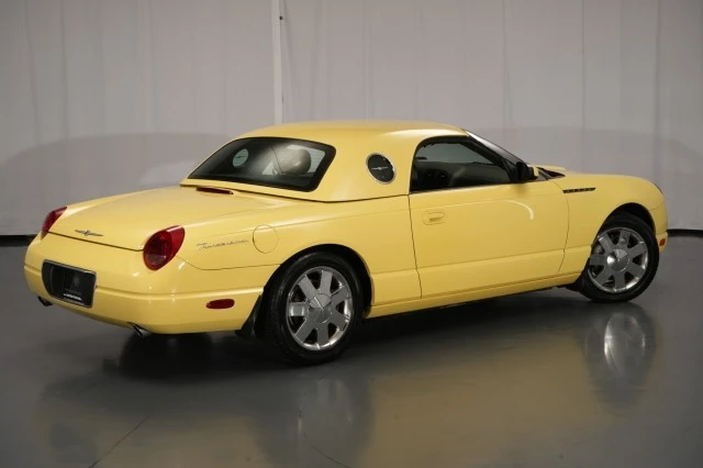 2002 Ford Thunderbird 11th Gen - Image 23 of 31