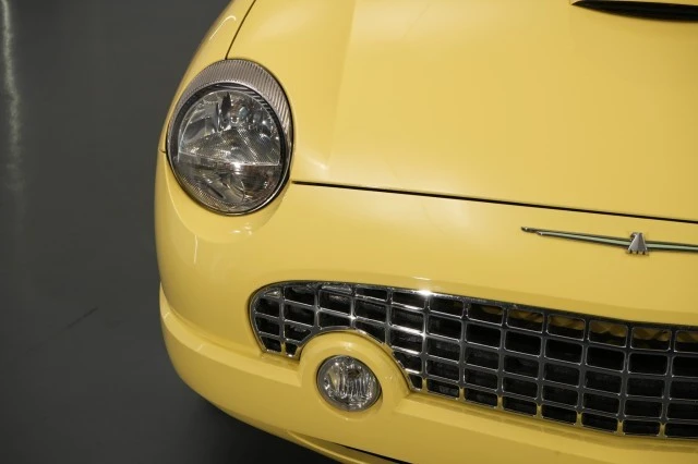 2002 Ford Thunderbird 11th Gen - Image 16 of 31