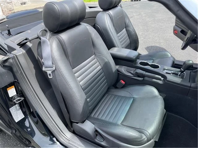 2002 Ford Thunderbird 11th Gen - Image 14 of 23