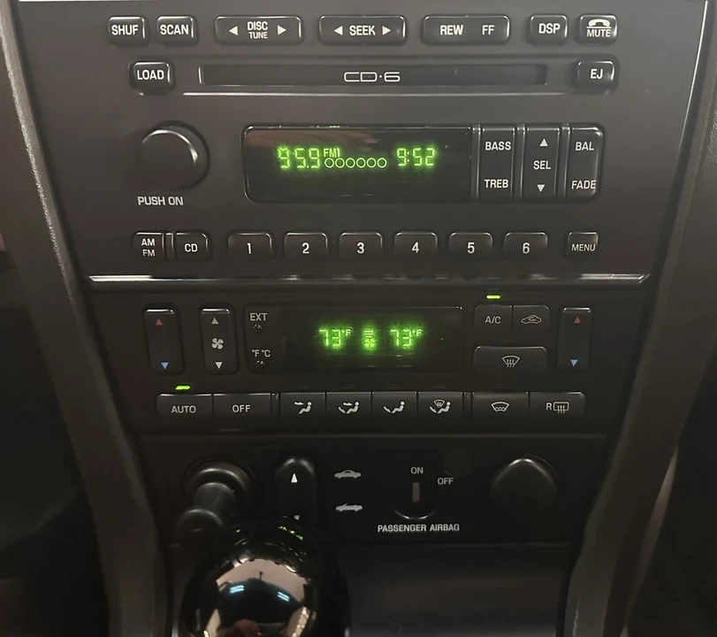 2002 Ford Thunderbird 11th Gen - Image 20 of 21