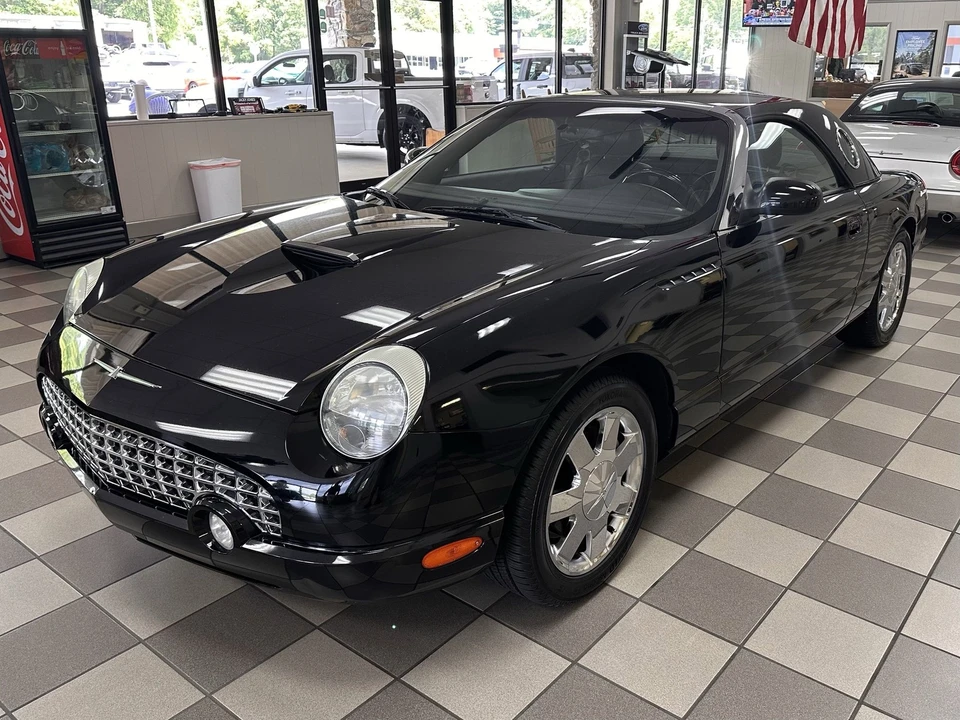 2002 Ford Thunderbird 11th Gen - Image 3 of 12