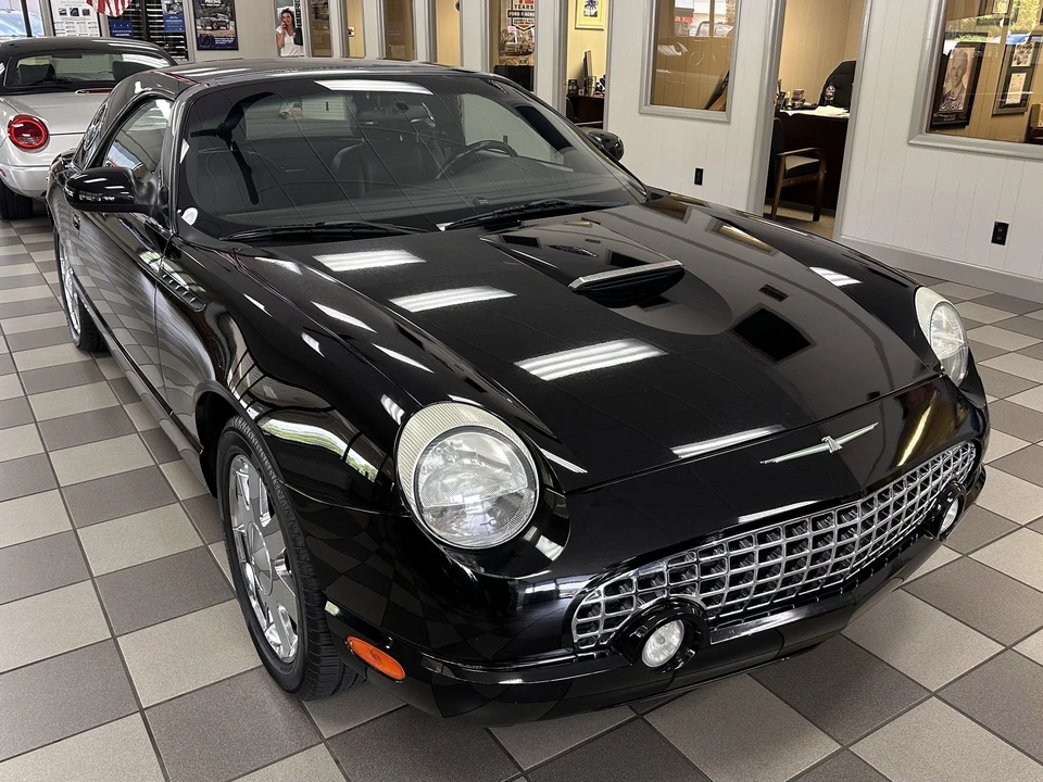 2002 Ford Thunderbird 11th Gen - Image 2 of 12