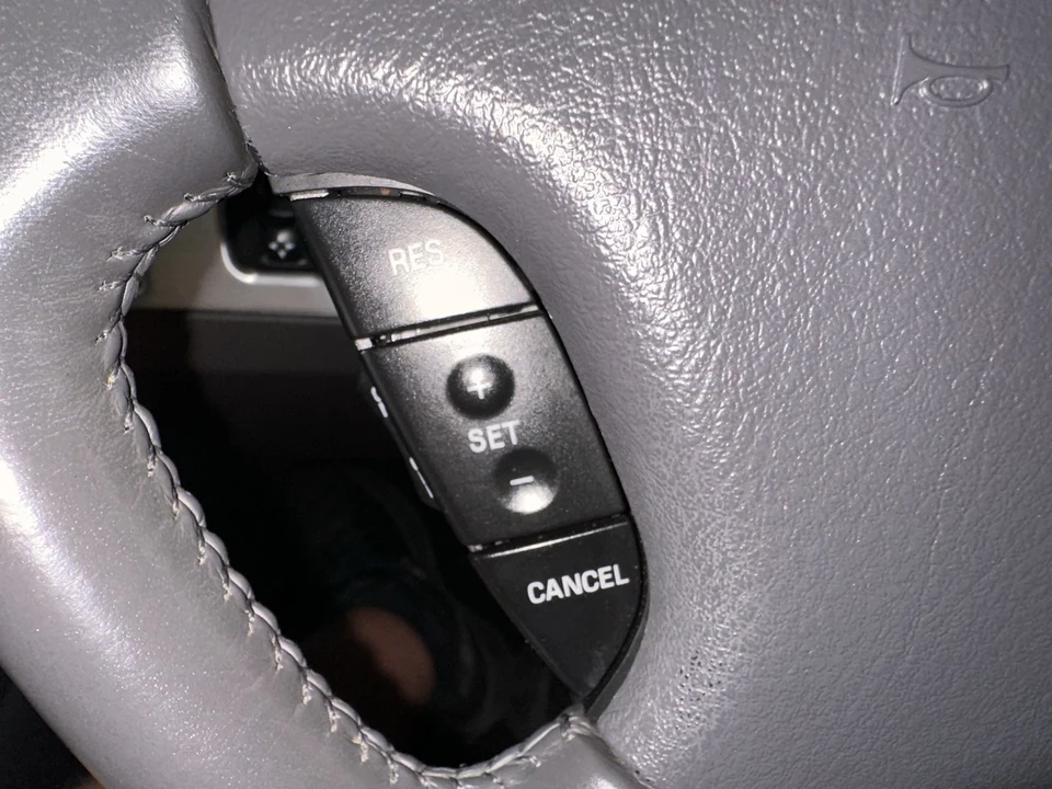 2002 Ford Thunderbird 11th Gen - Image 16 of 21