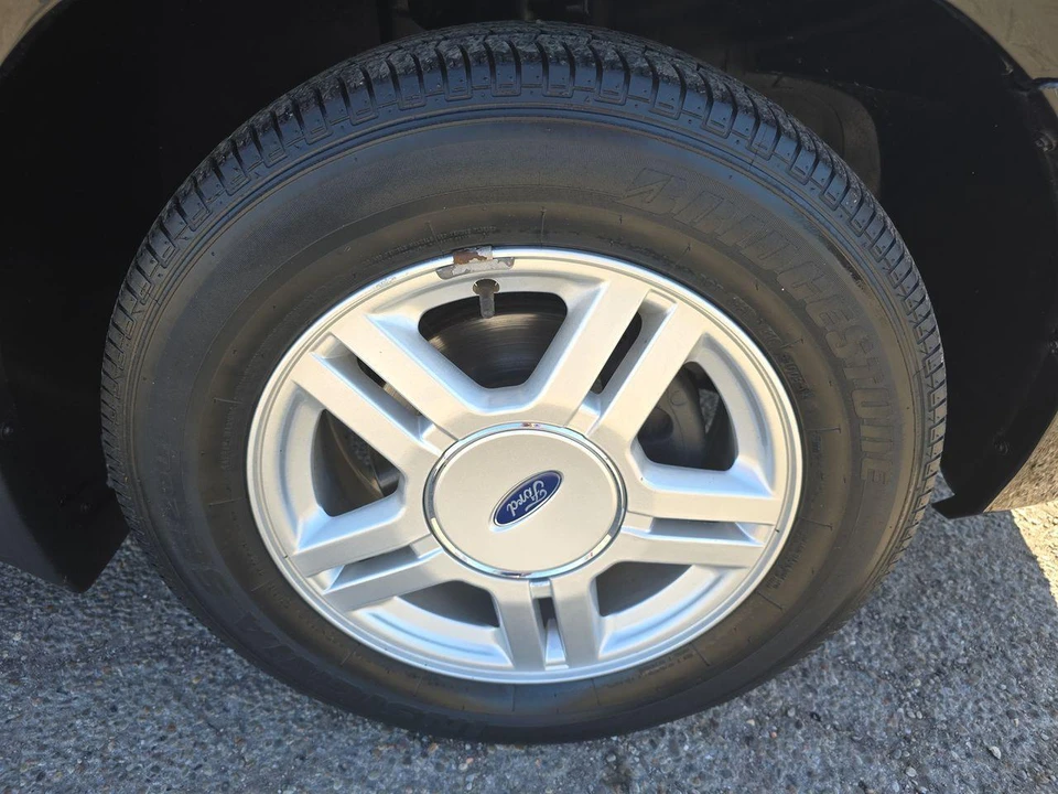 2002 Ford - Image 16 of 31