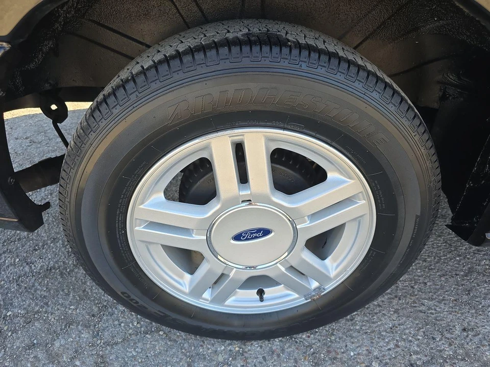 2002 Ford - Image 17 of 31