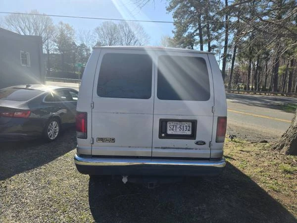2002 Ford Econoline Van - Image 2 of 8