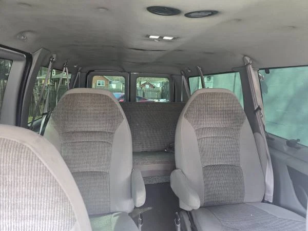 2002 Ford Econoline Van - Image 8 of 8