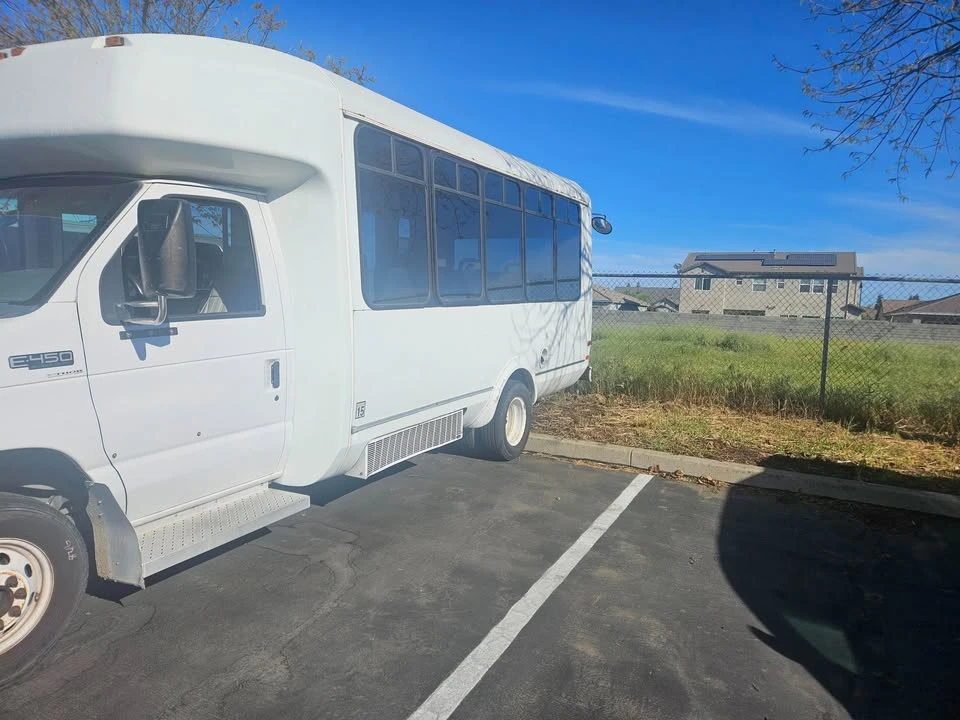 2002 Ford Econoline Van - Image 5 of 5