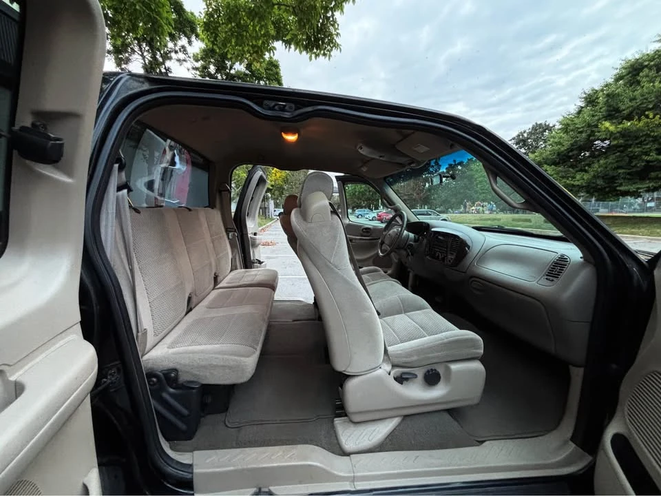 2002 Ford F-150 10th Gen - Image 8 of 12