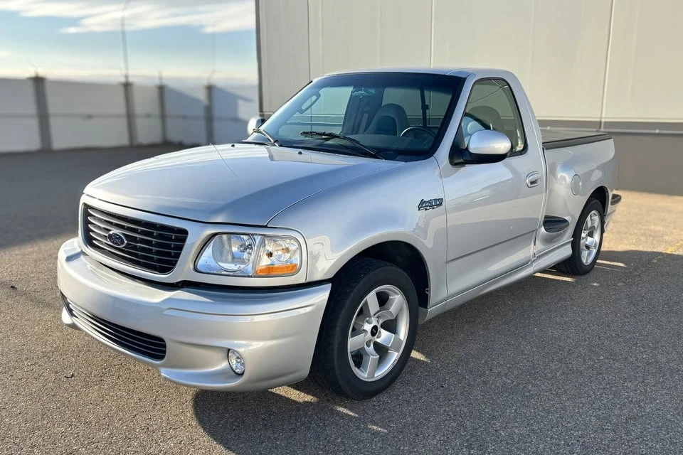 2002 Ford F-150 10th Gen - Image 2 of 8